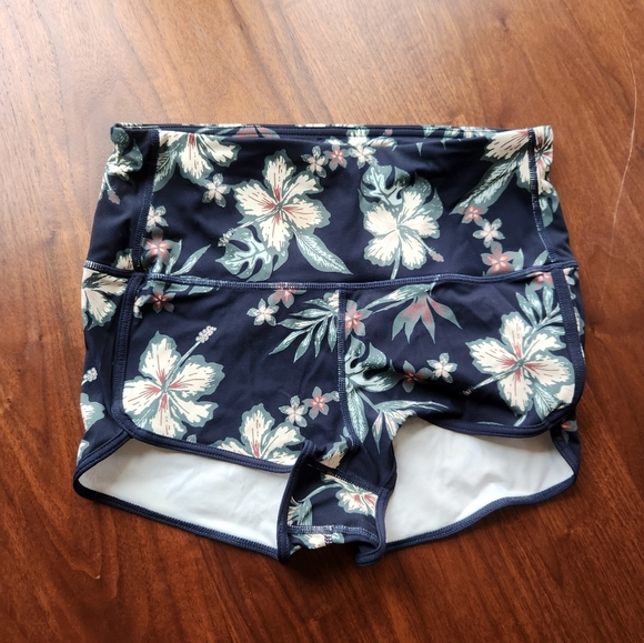 Vuori swim bottom - Picture 1 of 6